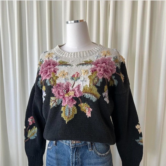 Vintage Hand Knit Floral Embroidered Chunky Sweater Cottagecore Knitwear Medium. - Picture 2 of 8